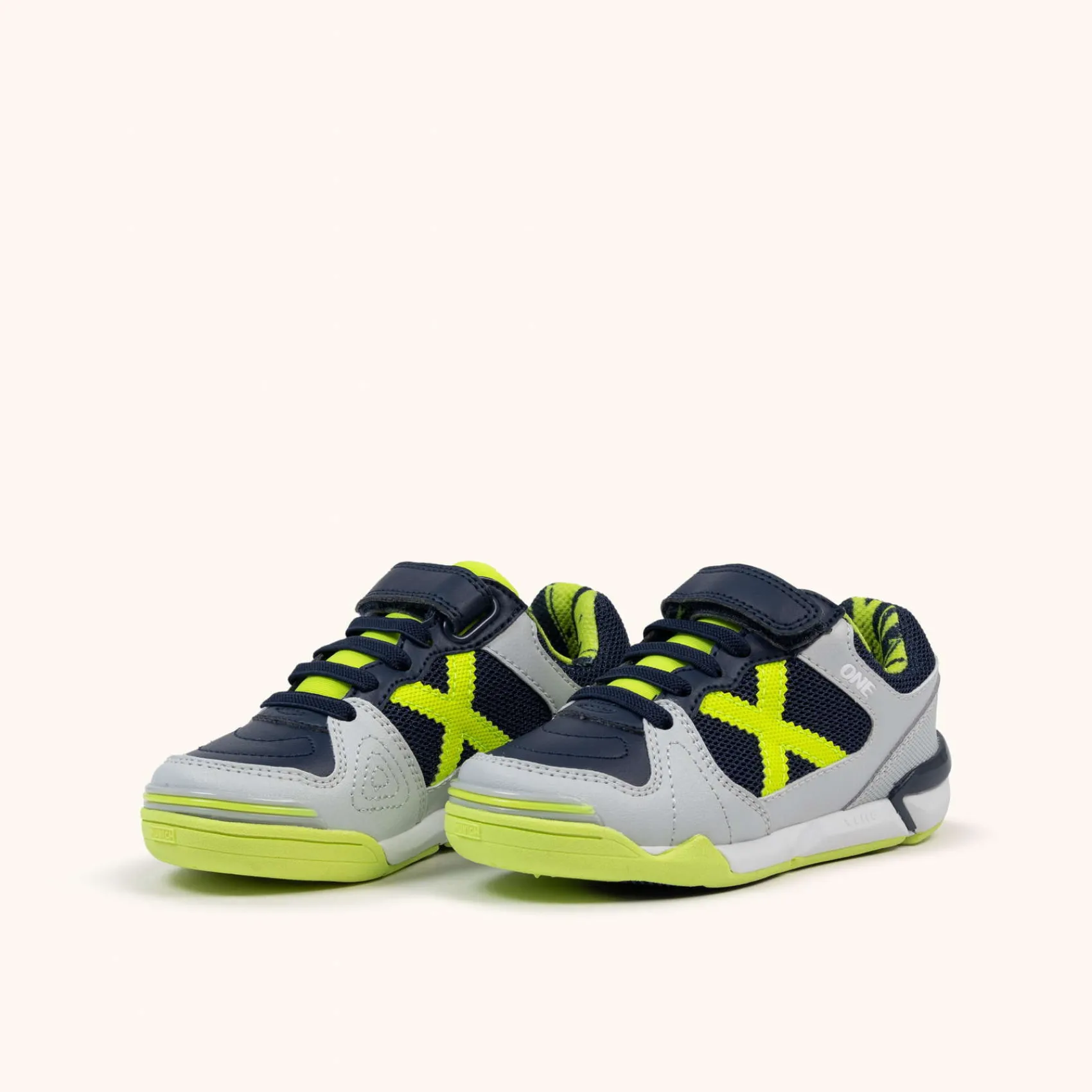 MUNICH Colección Deporte Kid|Futsal Y Deportes Indoor<ONE KID VCO 76