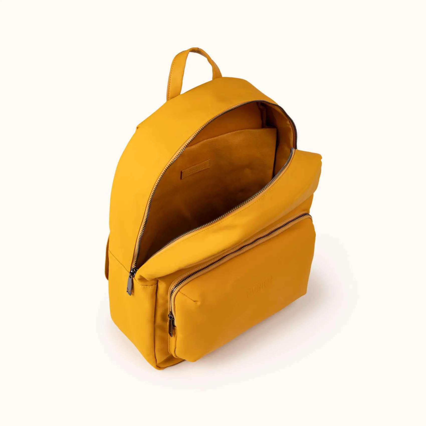 Hombre MUNICH Colección Hombre Y Unisex|Mochilas<PEAK RECYCLED FW25 BACKPACK C/MOUSTARD