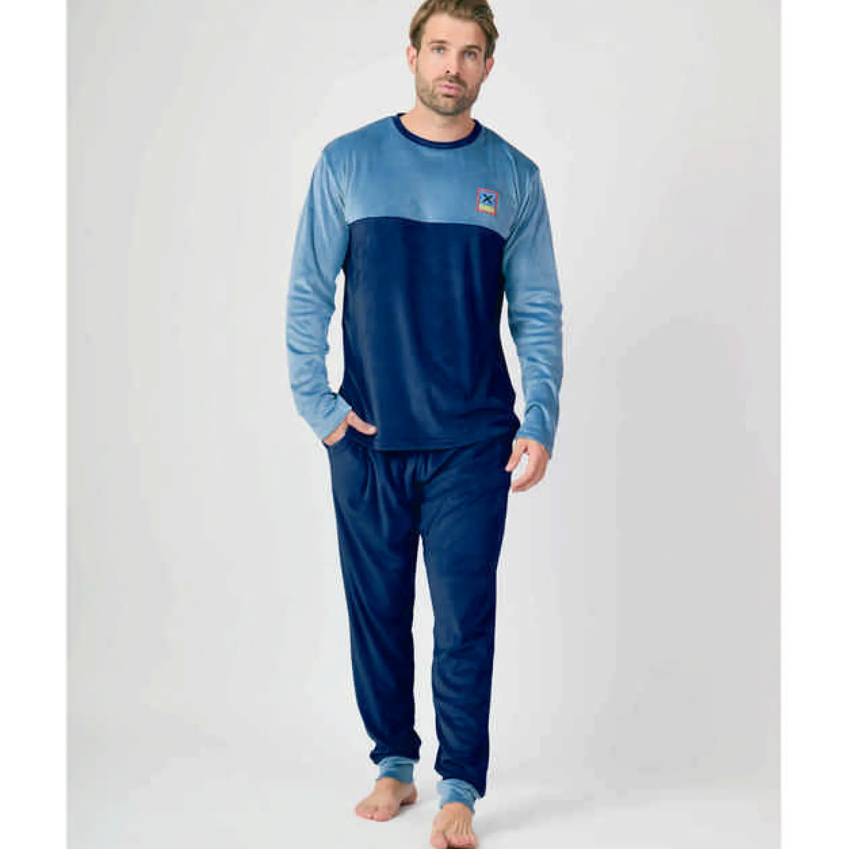 Hombre MUNICH Pijamas<Pijama hombre dos piezas de terciopelo azul-celeste.