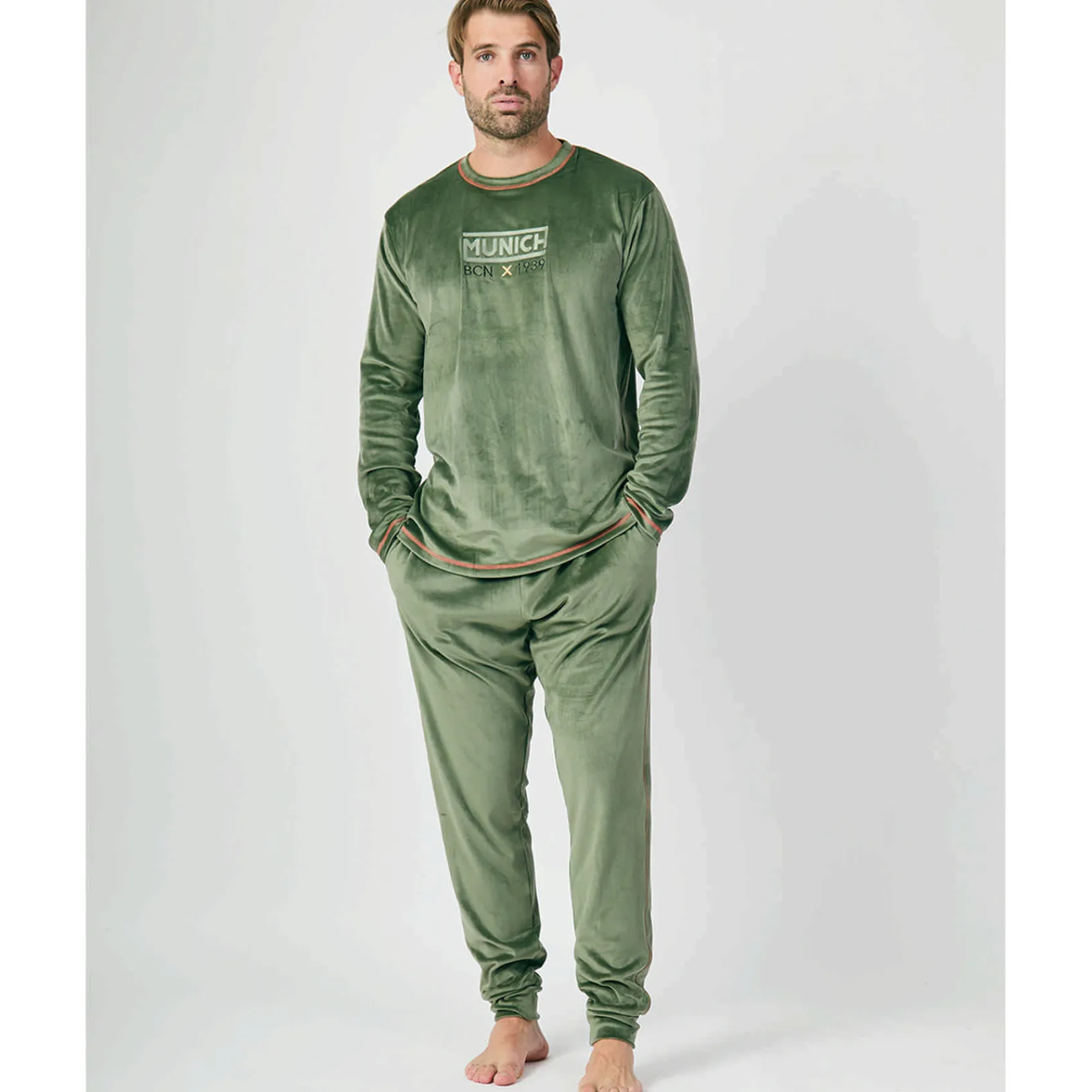 Hombre MUNICH Pijamas<Pijama hombre dos piezas de terciopelo verde.